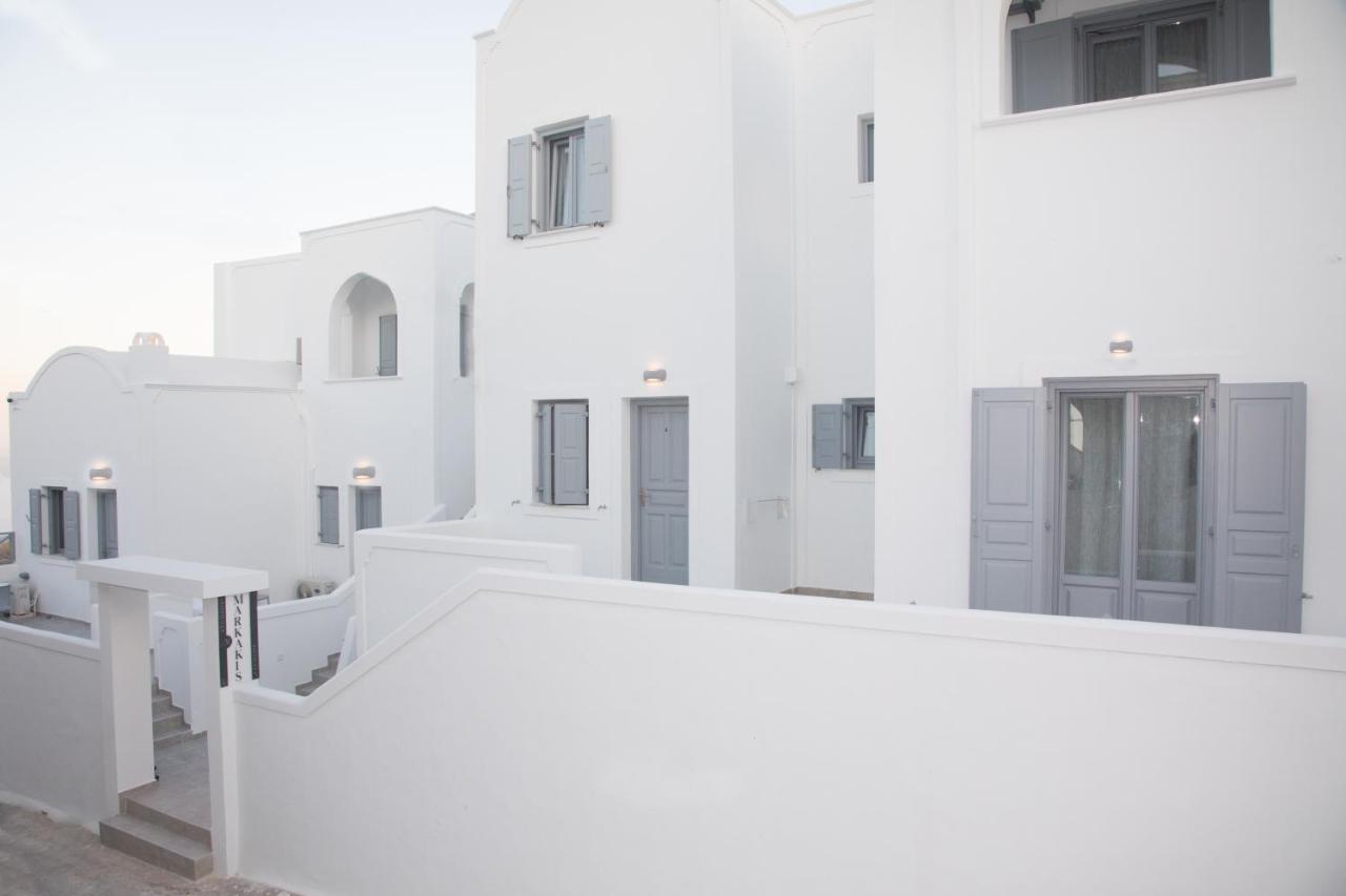 Markakis Studios Fira Town Exterior photo